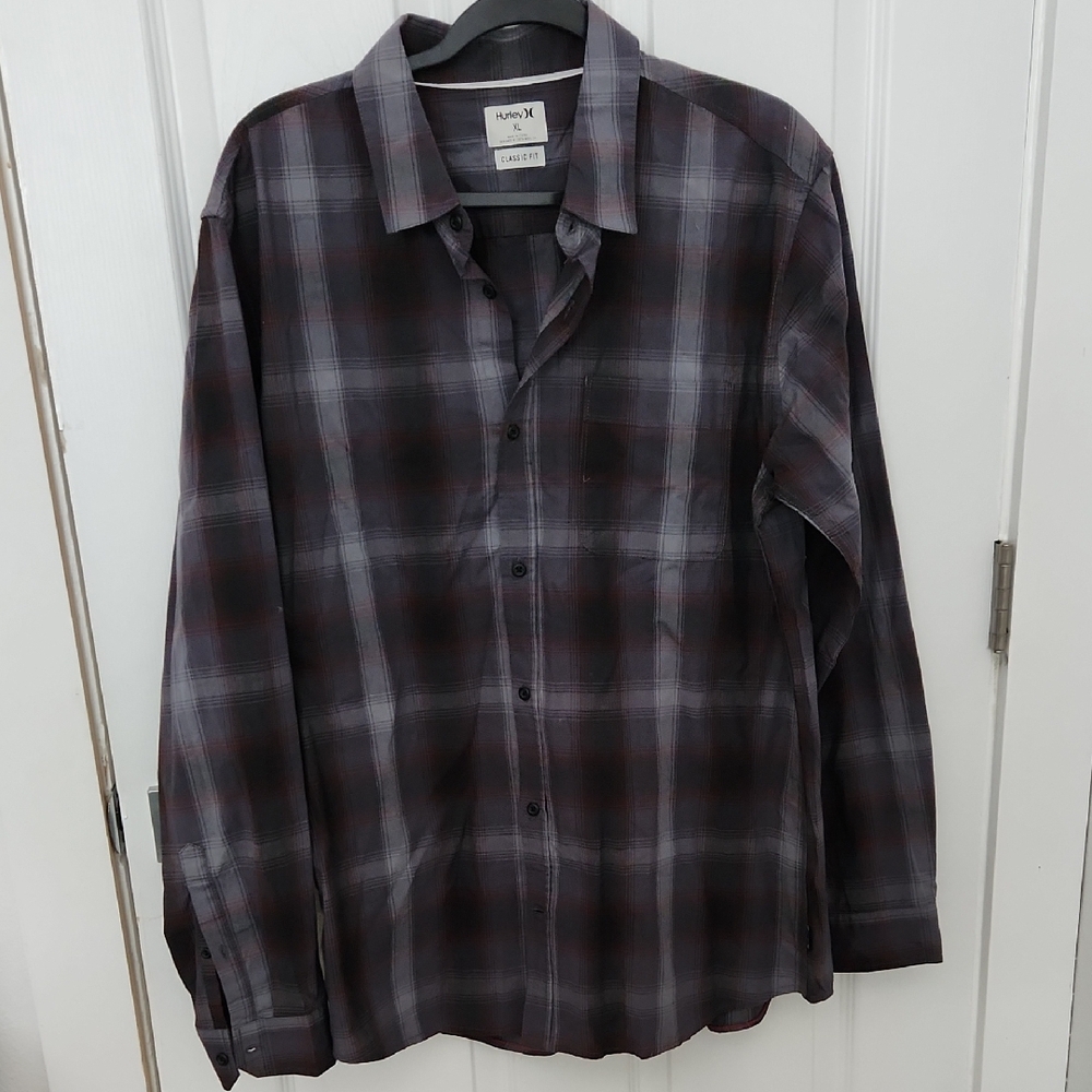 Hurley Men's Black and Gray Plaid Button-Down Shirt